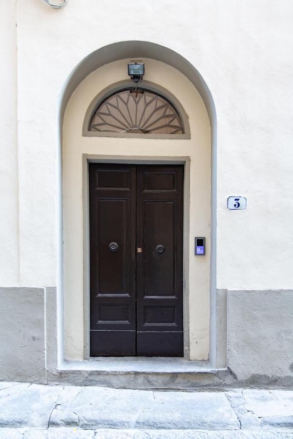Charming Apartment By Bargello Museum فلورنس المظهر الخارجي الصورة